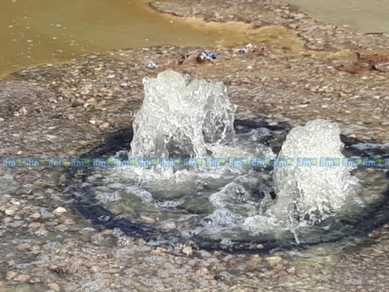 بالصور: أنهج حفر الطين بتوزر تتحوّل إلى برك مياه مستعملة 