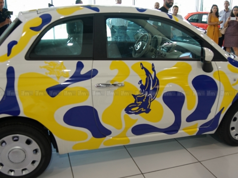 Une fiat 500 Transformée en une oeuvre d'art sur quarte roues par l'artiste Tunisien Dali Diva