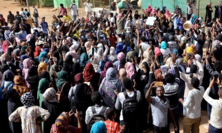تجمع المهنيين السودانيين يؤكد عدم قبوله إلا بحكومة مدنية
