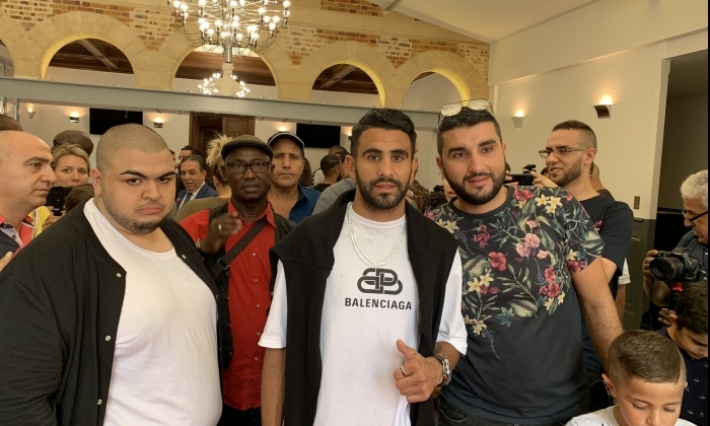بعد اتهامه بتجاهل رئيس الوزراء المصري وإهانته: رياض محرز يخرج عن صمته ويوضح