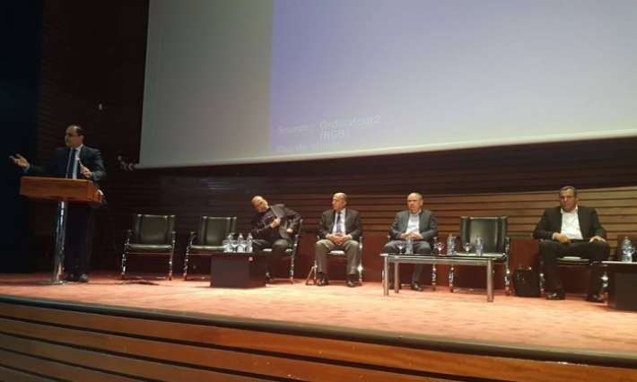 الاتفاق على تمكين أبناء الجامعيين من المنح