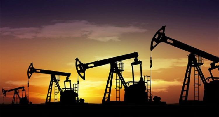 أسعار النفط تواصل التراجع بسبب فيروس كورونا