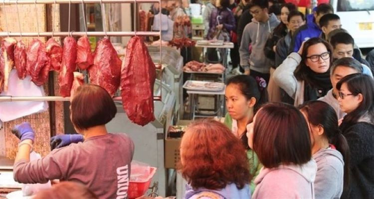 سوق ووهان تستأنف نشاطها