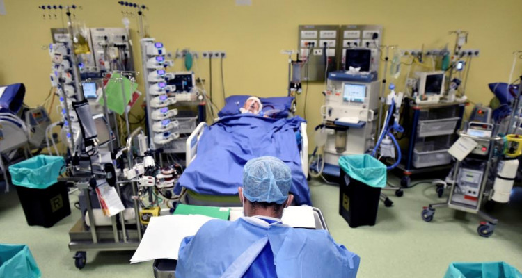 أوروبا تبدأ رفع الحظر الصحي