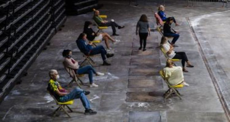 دراسات ترجح استمرار التباعد الاجتماعي حتى عام 2022