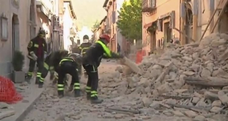 زلزال يضرب العاصمة الإيطالية