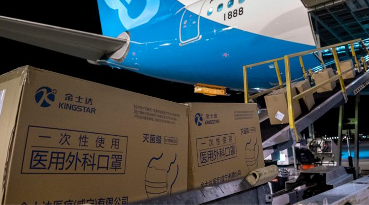 Les Américains rachètent les masques trois fois le prix en Chine