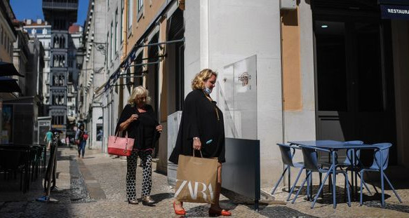 Lisbonne se reconfine face au retour de l'épidémie de coronavirus