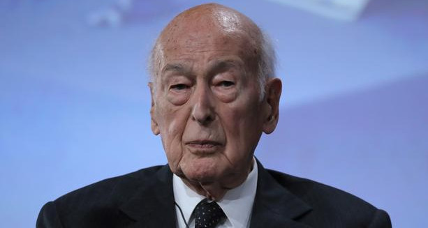 Valéry Giscard d'Estaing est mort des suites du Covid