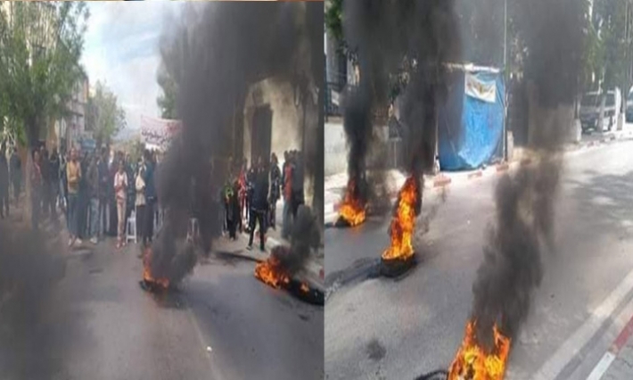 غلق الطريق الرئيسية أمام مقر ولاية الكاف وأحد المعتصمين يحاول إضرام النار في جسده