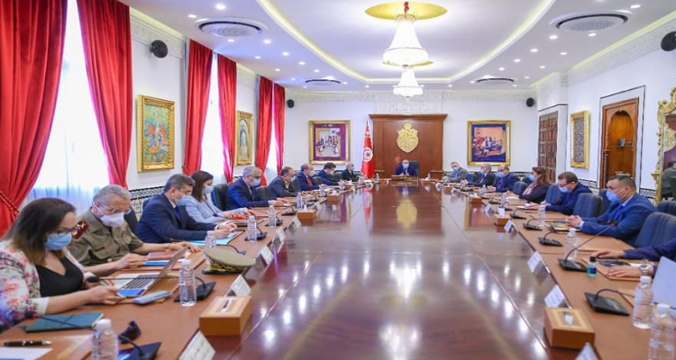 رئيس الحكومة يأذن بمراجعة الإجراءات المتخذة وتقييم ما يتعلق منها بالوافدين
