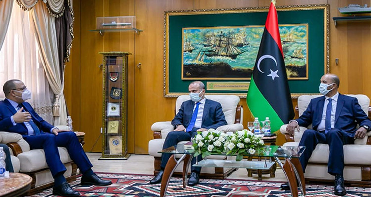 رئيس الحكومة يلتقي النائبين الأول والثاني للمجلس الرئاسي الليبي