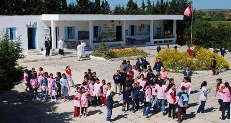 توزر: اعتقال معلم من داخل مدرسة