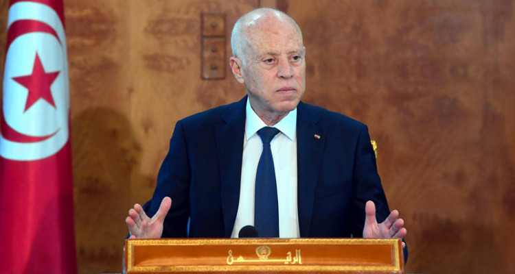 قيس سعيد: مانيش نوزّع في صكوك الوطنية وصكوك الخيانة