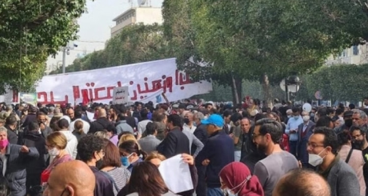 مسيرة بشارع الحبيب بوؤقيبة  احتجاجا على العنف البوليسي (فيديو)