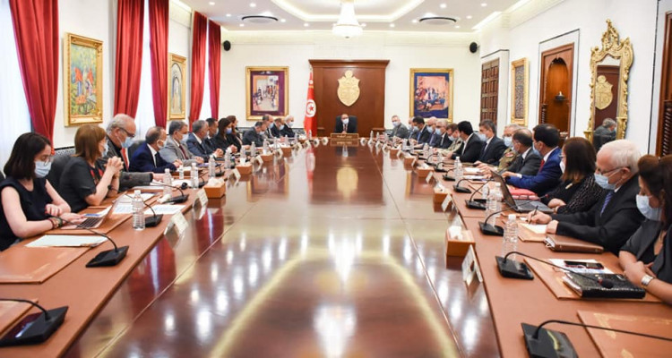 غدا : اللجنة الوطنية لمجابهة كورونا تعلن عن القرارات المتخدة