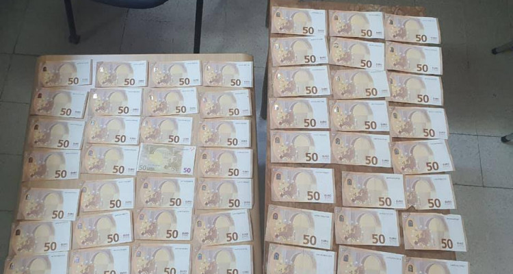 ميناء حلق الوادي :حجز مبالغ من العملة الأجنبية بقيمة 750ألف دينار