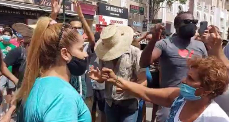 التحرك الاحتجاجي في باردو : ديقاج للمشيشي والمطالبة بحل البرلمان