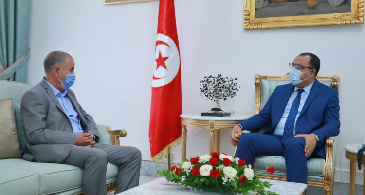 الطبوبي يطلب من المشيشي منح تراخيص للمؤسسات والمعامل الكبرى لاقتناء التلقيح
