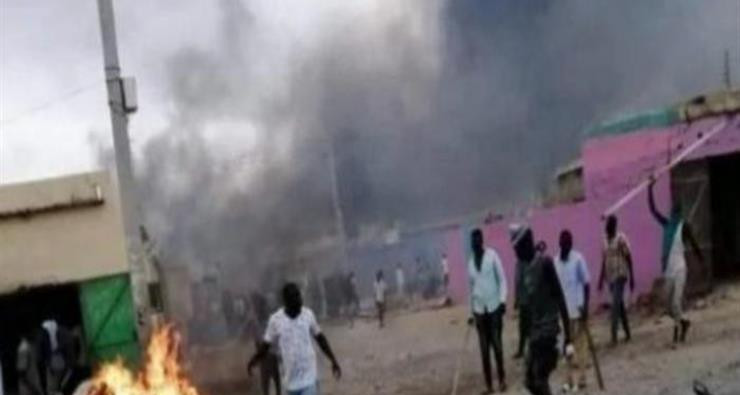 السودان : مجهولون يلقون عبوتان ناسفتان  على جماهير نادي رياضي