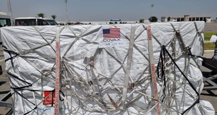 تونس تتسلم مليون جرعة من لقاح مودرنا المضاد لكورونا