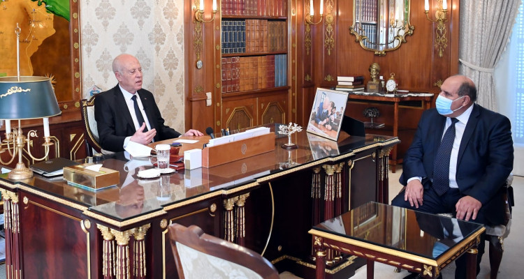 قيس سعيّد: يعملوا في زيارة تفقدية لبئر القصعة وهوما ياكلو من نفس القصعة