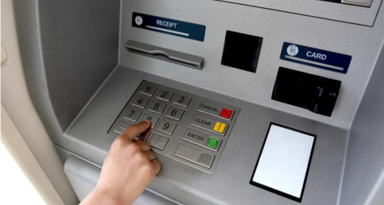 بين صفاقس والمهدية:  يعطّل الموزعات الآلية  ويستولي على 50 ألف دينار