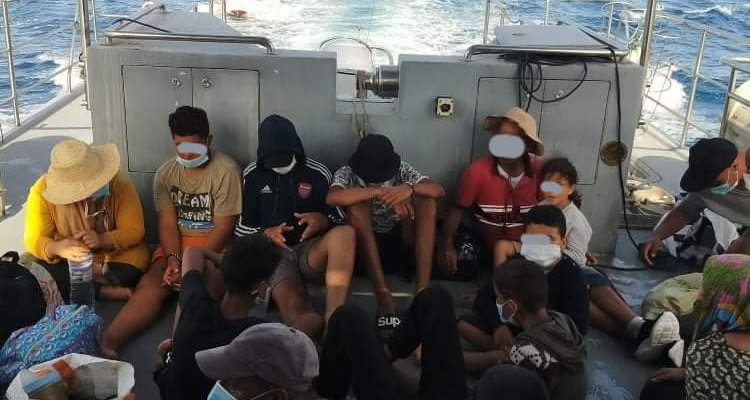 بينهم رضّع  : إنقاذ 16 شخصا من الغرق في سواحل قابس