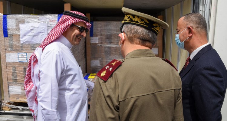 السعودية تمنح تونس 600 ألف جرعة من اللقاح المضاد لكورونا