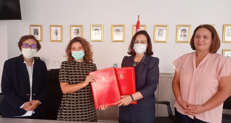 امضاء اتفاقية شراكة بين وزارة المرأة والكونفدرالية الألمانية لتعليم الكبار