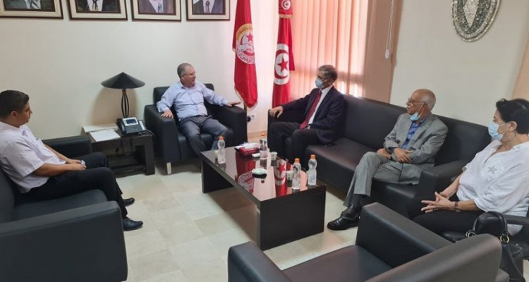 نور الدين الطبوبي يلتقي وفدا عن حزب المسار