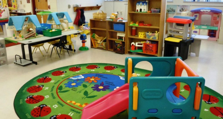 وزارة المرأة: رابط إلكتروني للاطلاع  على رياض الأطفال والحاضنات القانونية