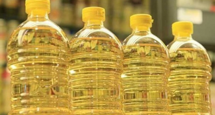 صفاقس: حجز مواد غذائية فاسدة و 7 آلاف من الزيت النباتي