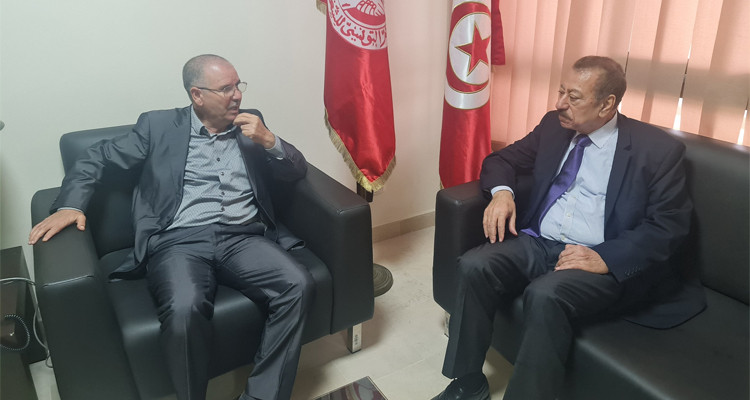 عبد الباري عطوان يحيي الدور الوطني والقومي لإتحاد الشغل