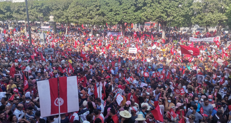 مصادر أمنية: 8 آلاف متظاهر بالعاصمة في مسيرة اليوم المساندة لقرارات سعيّد