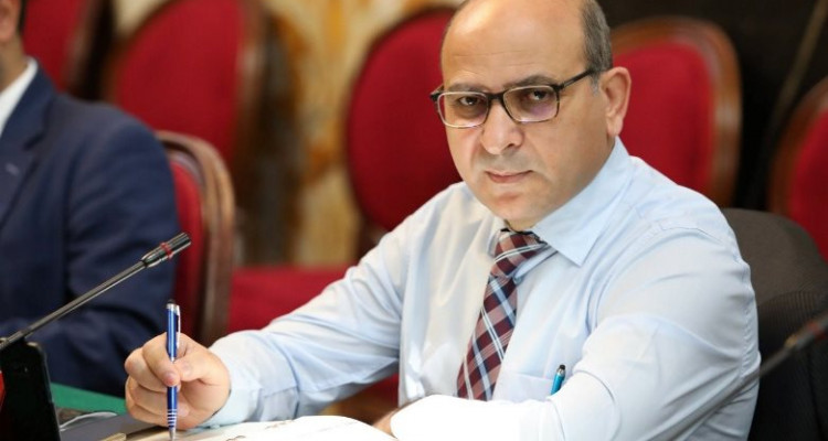 القضاء العسكري يبقي عبد اللطيف العلوي في حالة سراح