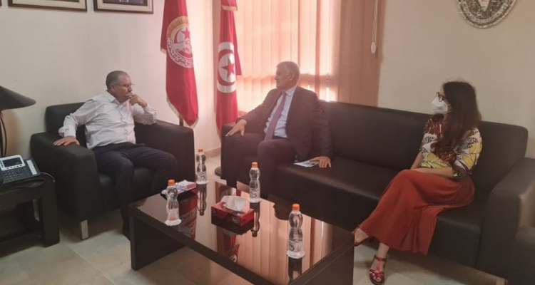 ''الفيزا'' محور لقاء الطبوبي وسفير فرنسا بتونس