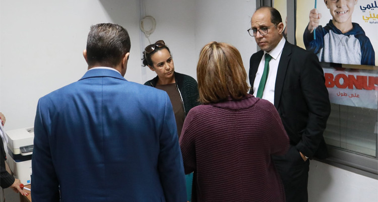 وزير الشؤون الاجتماعية يؤدي زيارة فجئية الى الوحدة المحلية للنهوض الاجتماعي بالكبارية