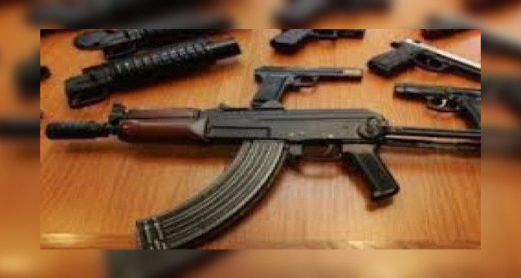 الهوارية : حجز4 مسدسات متطورة وسلاح كلاشنكوف داخل منزل فلاّح