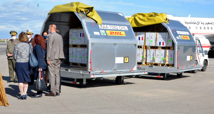 تونس تتسلم  400 ألف جرعة من تلاقيح كورونا من فرنسا