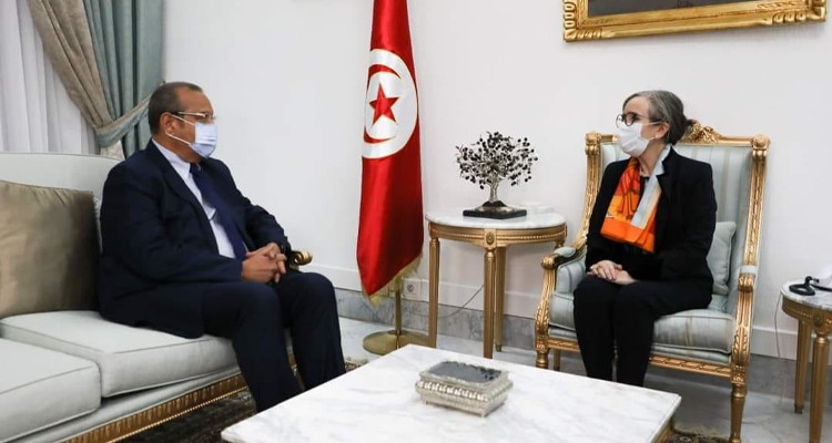 الصعوبات الاقتصادية بالمؤسسات محور لقاء نجلاء بودن ورئيس منظمة الأعراف