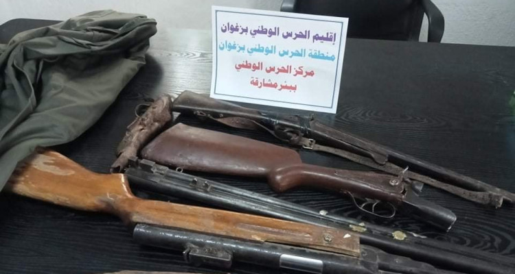 بئر مشارقة: حجز بدلة عسكرية وبندقيتي صيد