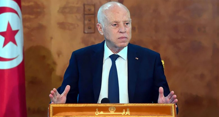 قيس سعيد: كانوا يهربون الأموال في الحقائب ويتخابرون مع قوى أجنبية