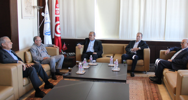 فحوى لقاء  رئيس منظمة الأعراف ونور الدين الطبوبي