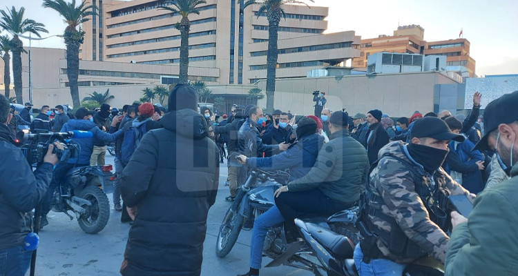 العاصمة: بداية انسحاب المحتجين