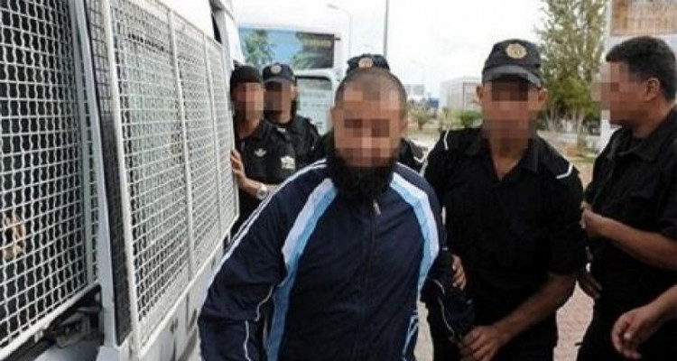 معلّم مباشر:  إحالة تكفيري هاجم دورية أمنية بقبلي على قطب مكافحة الارهاب