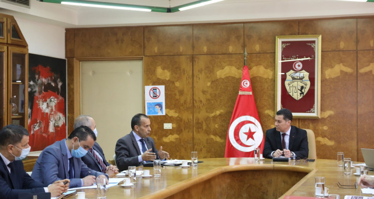 إعادة هيكلة الخطوط التونسية محور لقاء وزير النقل والمدير العام لـ"تونيسار"