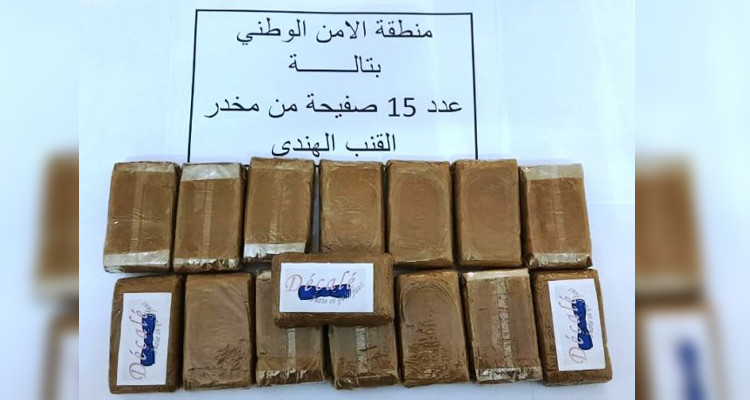تالة :ضبط 5 أشخاص على متن "لواج"بحوزتهم 15 صفيحة من ''الزطلة''