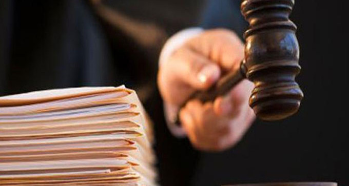 تورّطا في اخفاء 38 ملف شيكات:  ايداع  كاتب محكمة منوبة و شخص آخر السجن