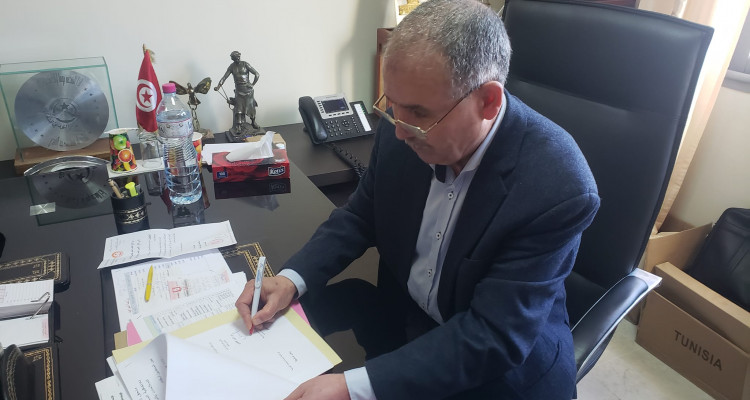 إمضاء الملاحق التعديلية للزيادة في أجور القطاع الخاص 